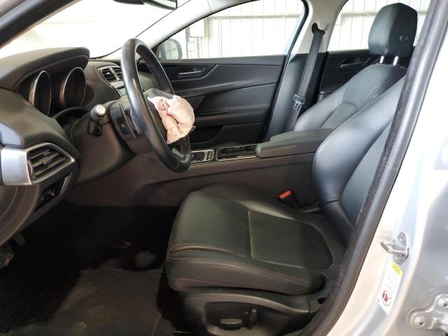 Photo 7 from auction – 2017 JAGUAR XE with VIN SAJAR4BG3HA963221