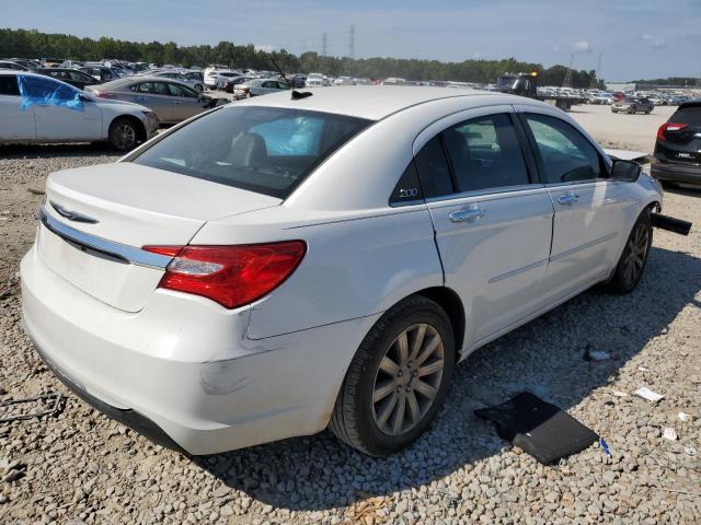 Photo 3 from auction – 2013 CHRYSLER 200 LIMITE with VIN 1C3CCBCG5DN607663