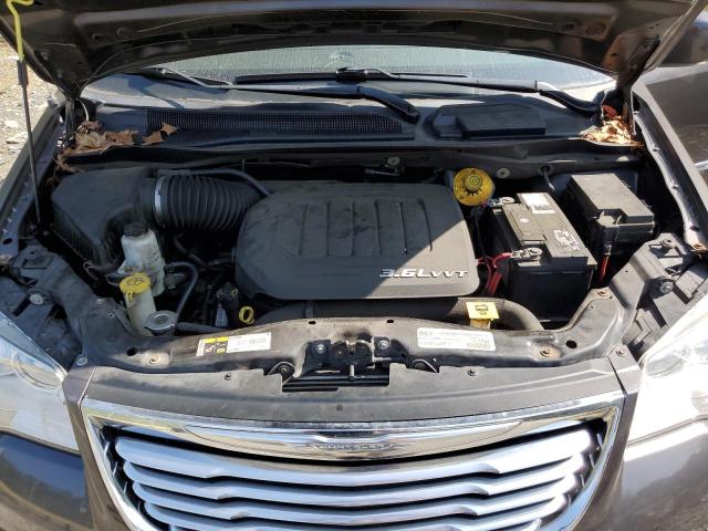 Photo 12 from auction – 2015 CHRYSLER TOWN & COU with VIN 2C4RC1BG0FR695593