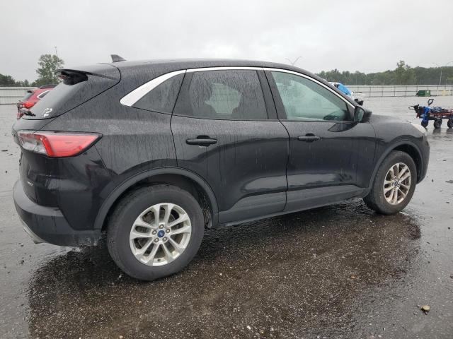 Photo 3 from auction – 2021 FORD ESCAPE SE with VIN 1FMCU9G65MUA02109