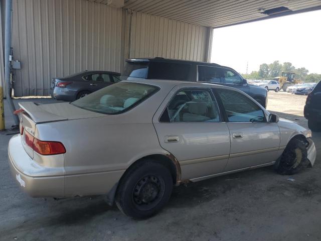 Photo 3 from auction – 2000 TOYOTA CAMRY CE with VIN 4T1BG22K9YU698719