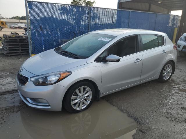 Zdjęcie 1 z aukcji – 2015 KIA FORTE EX z VIN KNAFX5A84F5313326