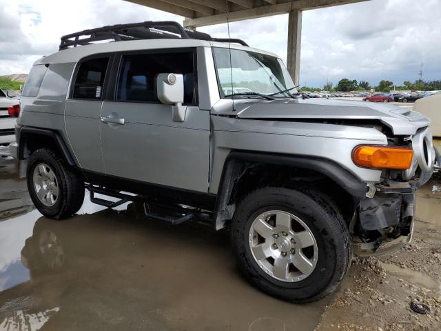 Photo 4 from auction – 2007 TOYOTA FJ CRUISER with VIN JTEZU11F870012973