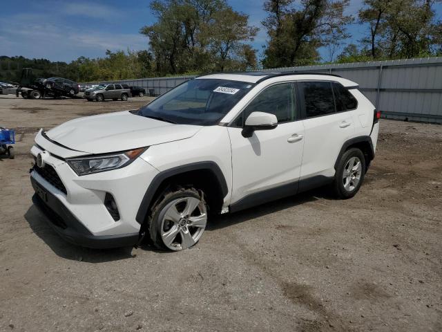 TOYOTA RAV4 XLE 2019 with VIN JTMP1RFV7KD028005 - Photo from auction