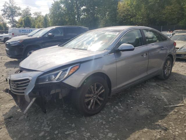 HYUNDAI SONATA SE 2015 with VIN 5NPE24AF1FH079667 - Photo from auction