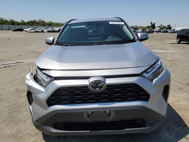Photo 5 from auction – 2022 TOYOTA RAV4 XLE with VIN 2T3W1RFVXNC202590