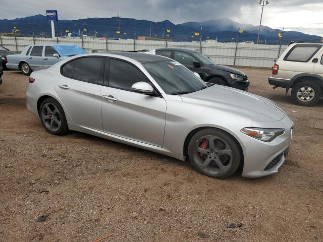 Photo 4 from auction – 2017 ALFA ROMEO GIULIA with VIN ZARFAEBN1H7533710