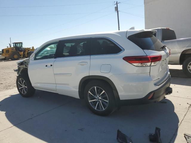 Photo 2 from auction – 2018 TOYOTA HIGHLANDER with VIN 5TDJZRFHXJS818555