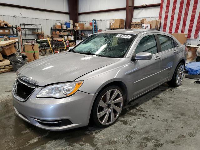 CHRYSLER 200 TOURIN 2013 con VIN 1C3CCBBB3DN714233 - Foto de la subasta