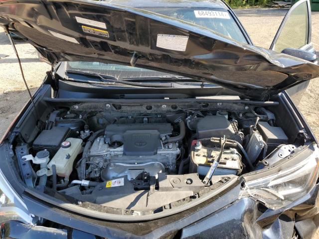 Photo 12 from auction – 2017 TOYOTA RAV4 SE with VIN JTMJFREV5HJ715177