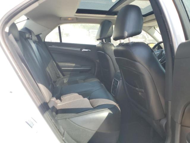 Photo 10 from auction – 2019 CHRYSLER 300 LIMITE with VIN 2C3CCAEG0KH585892