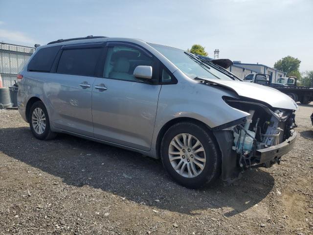 Photo 4 from auction – 2011 TOYOTA SIENNA XLE with VIN 5TDYK3DC3BS007866