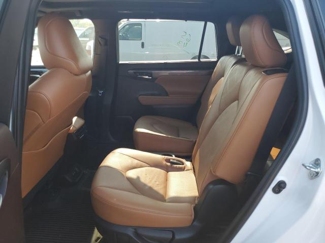 Фото 11 с аукциона – 2022 TOYOTA HIGHLANDER с VIN 5TDEBRCH1NS075980
