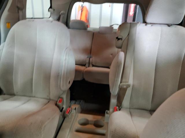 Photo 10 from auction – 2011 TOYOTA SIENNA LE with VIN 5TDKK3DC6BS102475