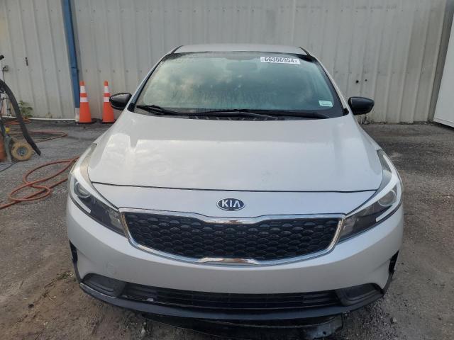 Photo 5 from auction – 2017 KIA FORTE LX with VIN 3KPFK4A70HE035339