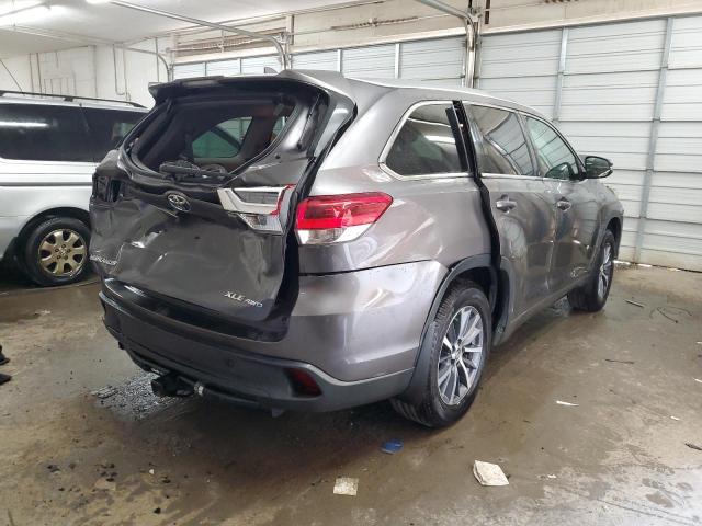 Photo 3 from auction – 2018 TOYOTA HIGHLANDER with VIN 5TDJZRFH3JS539934