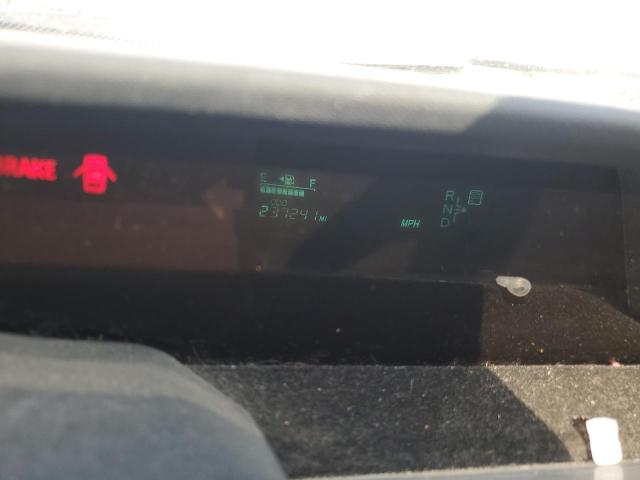 Photo 9 from auction – 2004 TOYOTA PRIUS with VIN JTDKB20U240079369
