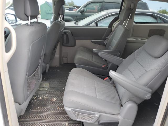 Photo 11 from auction – 2010 CHRYSLER TOWN & COU with VIN 2A4RR4DE5AR267520