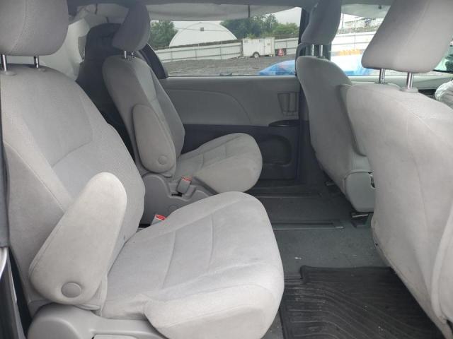 Photo 11 from auction – 2019 TOYOTA SIENNA with VIN 5TDZZ3DC4KS019654