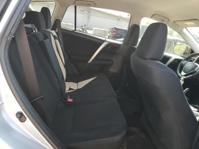 Photo 11 from auction – 2015 TOYOTA RAV4 LE with VIN JTMBFREV6FD140877