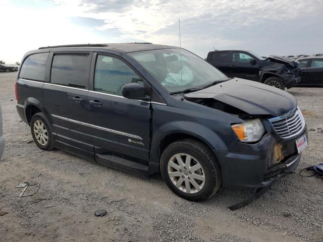 Photo 4 from auction – 2013 CHRYSLER TOWN & COU with VIN 2C4RC1BG7DR776748
