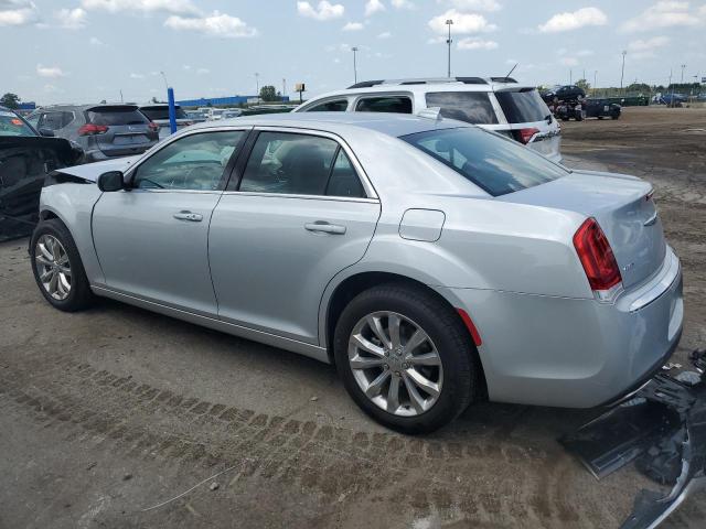 Photo 2 from auction – 2019 CHRYSLER 300 TOURIN with VIN 2C3CCARG5KH698604