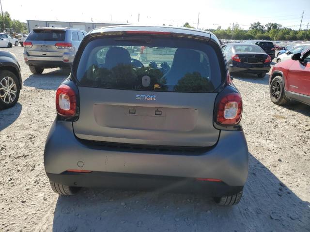 Photo 6 from auction – 2017 SMART FORTWO with VIN WMEFJ9BA3HK229906