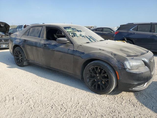Photo 4 from auction – 2015 CHRYSLER 300 S with VIN 2C3CCABG3FH872623