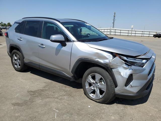 Photo 4 from auction – 2022 TOYOTA RAV4 XLE with VIN 2T3W1RFVXNC202590