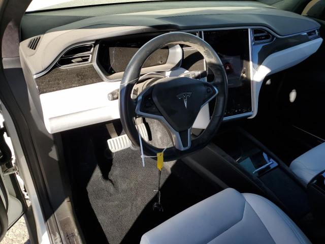 Photo 8 from auction – 2017 TESLA MODEL X with VIN 5YJXCDE22HF075464