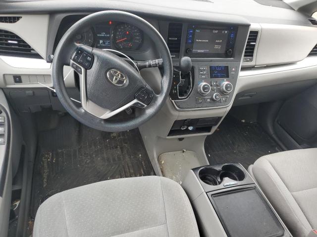 Photo 8 from auction – 2017 TOYOTA SIENNA LE with VIN 5TDKZ3DCXHS811253