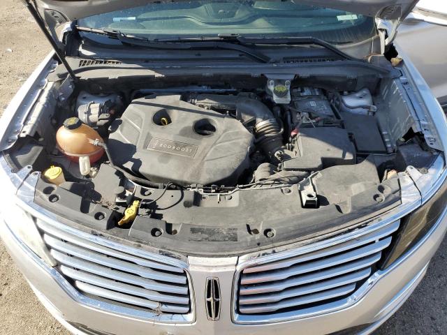 Photo 11 from auction – 2017 LINCOLN MKC SELECT with VIN 5LMCJ2D93HUL11644