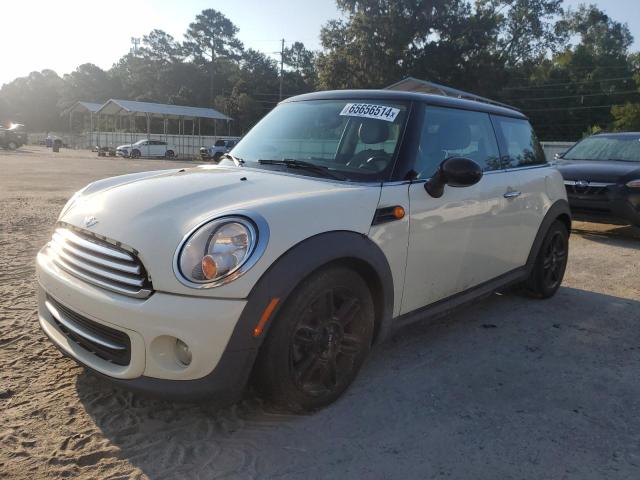MINI COOPER 2013 with VIN WMWSU3C5XDT686863 - Photo from auction