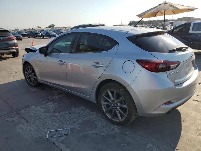 Photo 2 from auction – 2018 MAZDA 3 TOURING with VIN 3MZBN1L39JM207018