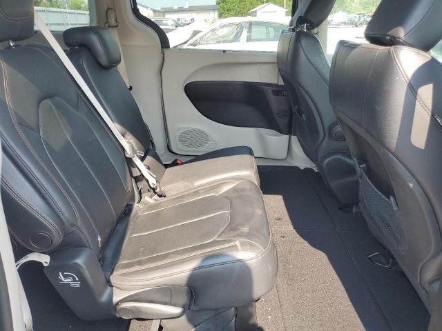 Photo 11 from auction – 2017 CHRYSLER PACIFICA T with VIN 2C4RC1BGXHR747749