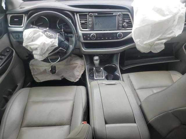 Photo 8 from auction – 2019 TOYOTA HIGHLANDER with VIN 5TDKZRFH5KS571211