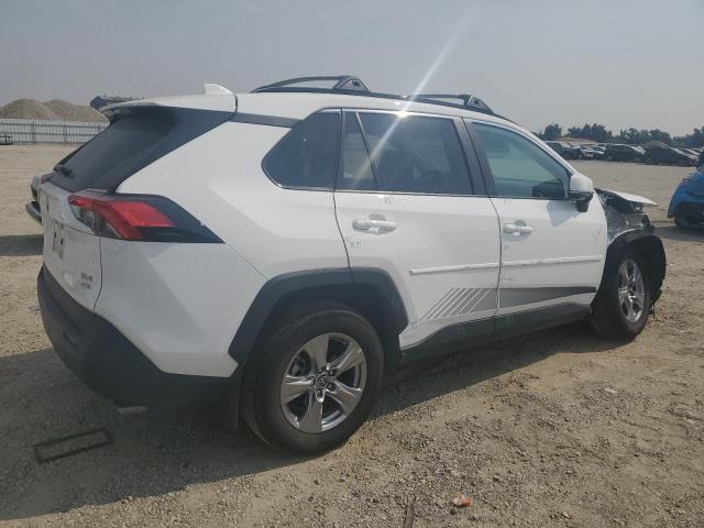 Photo 3 from auction – 2023 TOYOTA RAV4 XLE with VIN 2T3P1RFVXPW395071