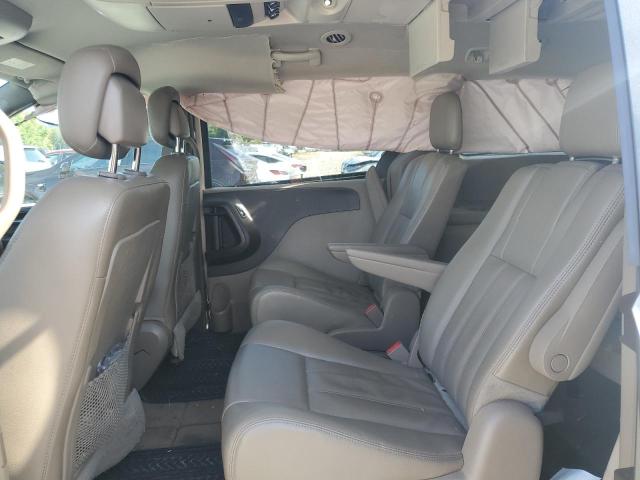 Photo 11 from auction – 2014 CHRYSLER TOWN & COU with VIN 2C4RC1BG1ER358235