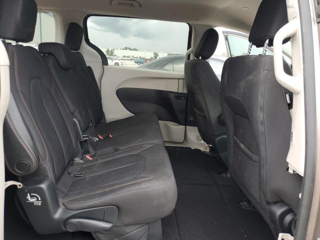 Photo 11 from auction – 2017 CHRYSLER PACIFICA T with VIN 2C4RC1DG0HR721710