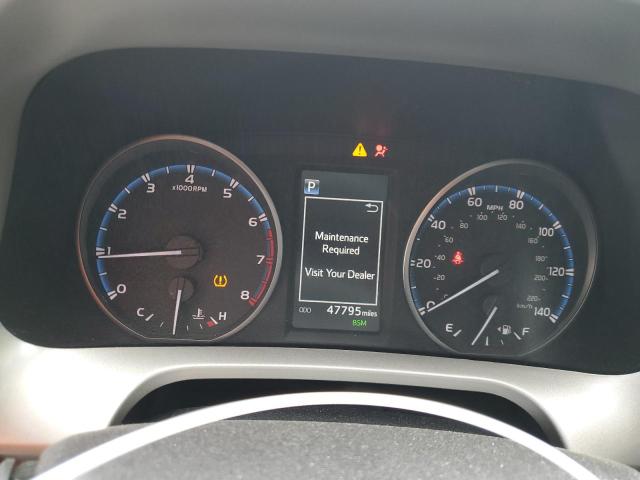 Photo 9 from auction – 2017 TOYOTA RAV4 XLE with VIN 2T3RFREV5HW663070