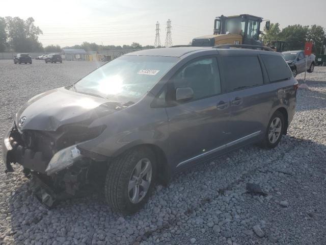TOYOTA SIENNA LE 2017 with VIN 5TDKZ3DC5HS789467 - Photo from auction
