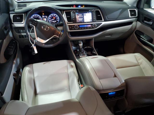 Photo 8 from auction – 2018 TOYOTA HIGHLANDER with VIN 5TDJZRFH2JS837603