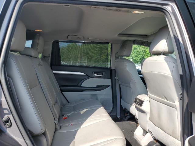 Photo 11 from auction – 2017 TOYOTA HIGHLANDER with VIN 5TDJZRFH5HS455009