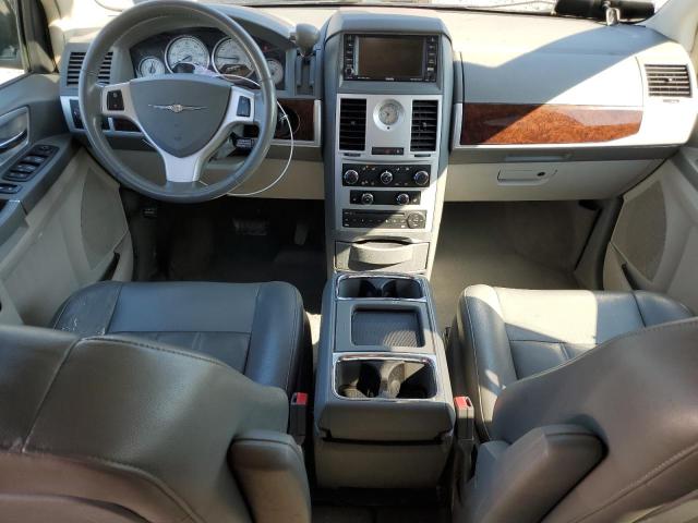 Photo 8 from auction – 2010 CHRYSLER TOWN & COU with VIN 2A4RR5D10AR214064