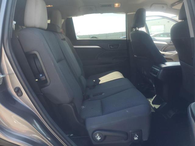 Photo 11 from auction – 2016 TOYOTA HIGHLANDER with VIN 5TDBKRFH1GS267143