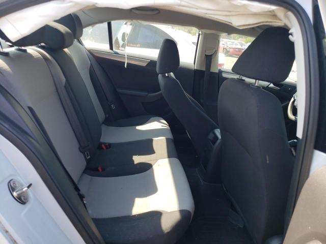 Photo 10 from auction – 2017 VOLKSWAGEN JETTA S with VIN 3VW2B7AJ9HM259689