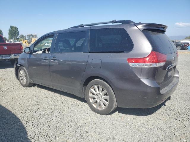 Photo 2 from auction – 2013 TOYOTA SIENNA XLE with VIN 5TDDK3DC4DS071271