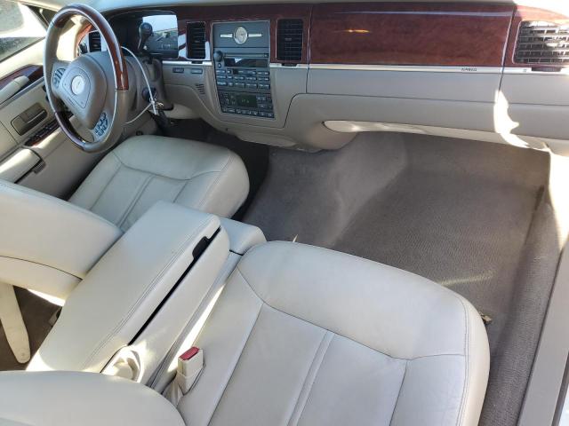 Photo 8 from auction – 2003 LINCOLN TOWN CAR C with VIN 1LNHM83W03Y672602