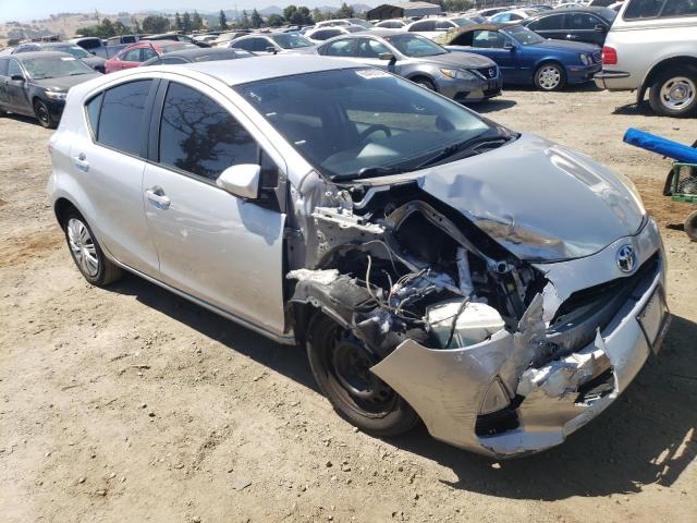 Photo 4 from auction – 2013 TOYOTA PRIUS C with VIN JTDKDTB32D1546529