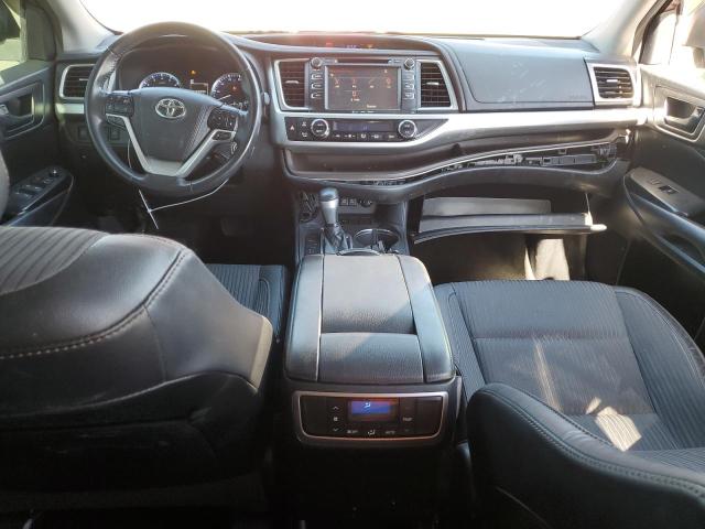 Photo 8 from auction – 2018 TOYOTA HIGHLANDER with VIN 5TDZZRFH7JS262742
